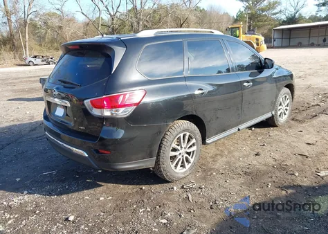 2016 Nissan Pathfinder Platinum/S/Sl/Sv z USA, uszkodzony, nr VIN 5N1AR2MM1GC638894
